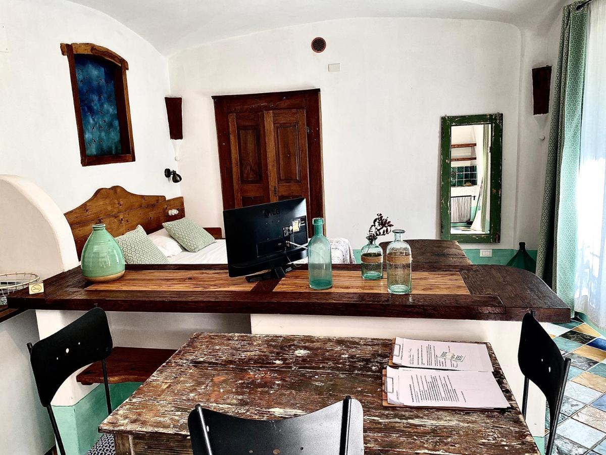 Casa Vacanze A Lea L'Ua ฟีนาเลลีกูเร ภายนอก รูปภาพ