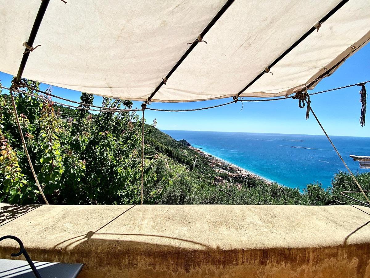 Casa Vacanze A Lea L'Ua ฟีนาเลลีกูเร ภายนอก รูปภาพ
