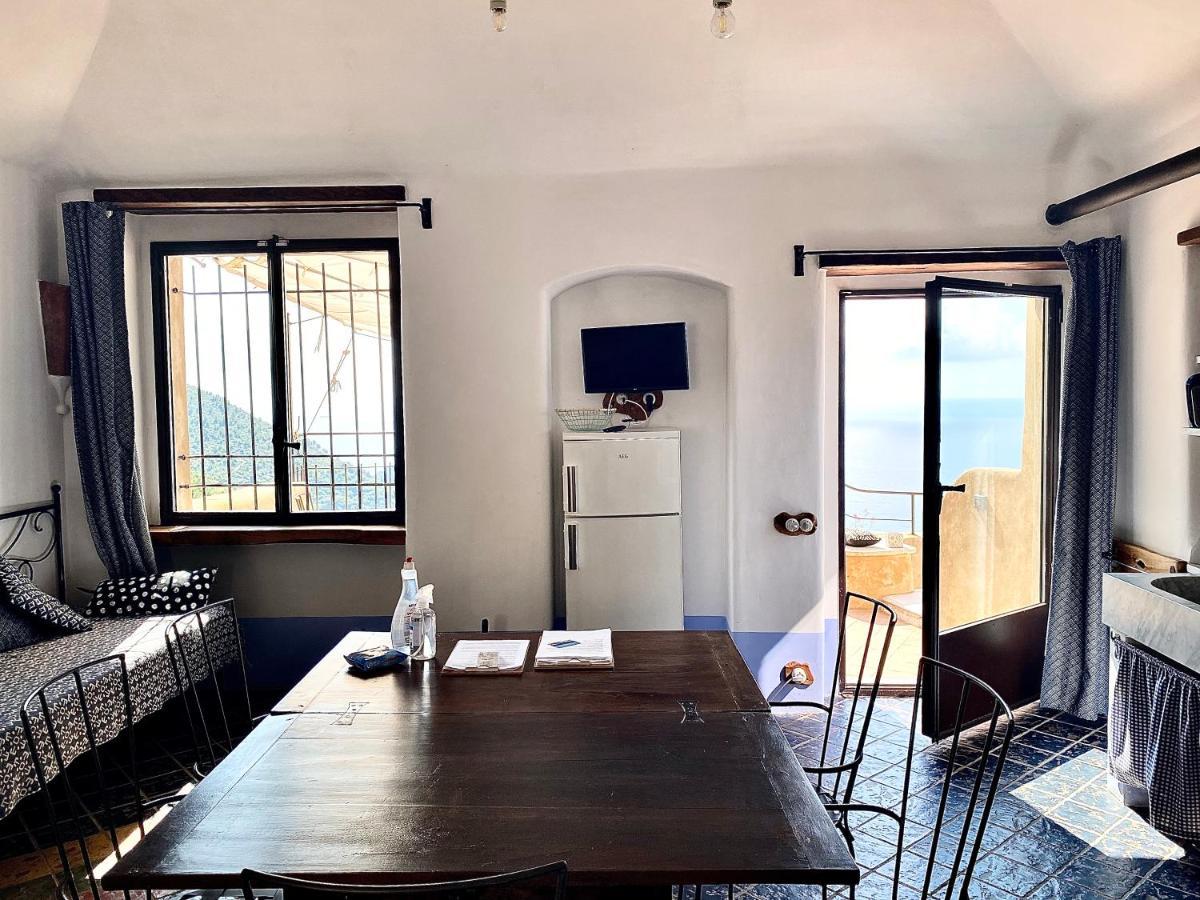 Casa Vacanze A Lea L'Ua ฟีนาเลลีกูเร ภายนอก รูปภาพ