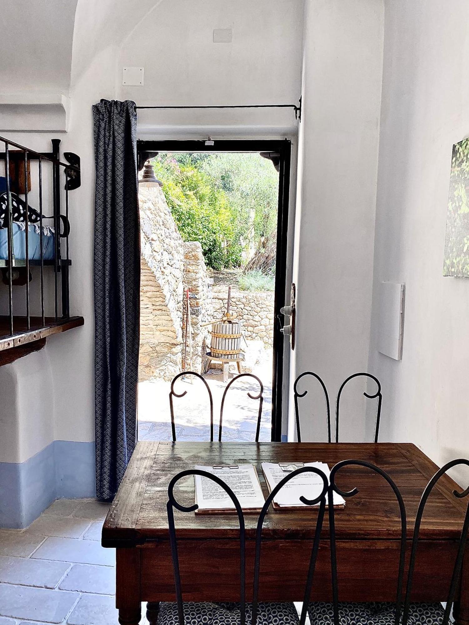 Casa Vacanze A Lea L'Ua ฟีนาเลลีกูเร ห้อง รูปภาพ